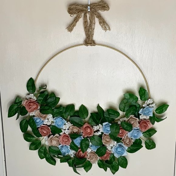 Beautiful Springtime Floral Wreath - Picture 6 of 7